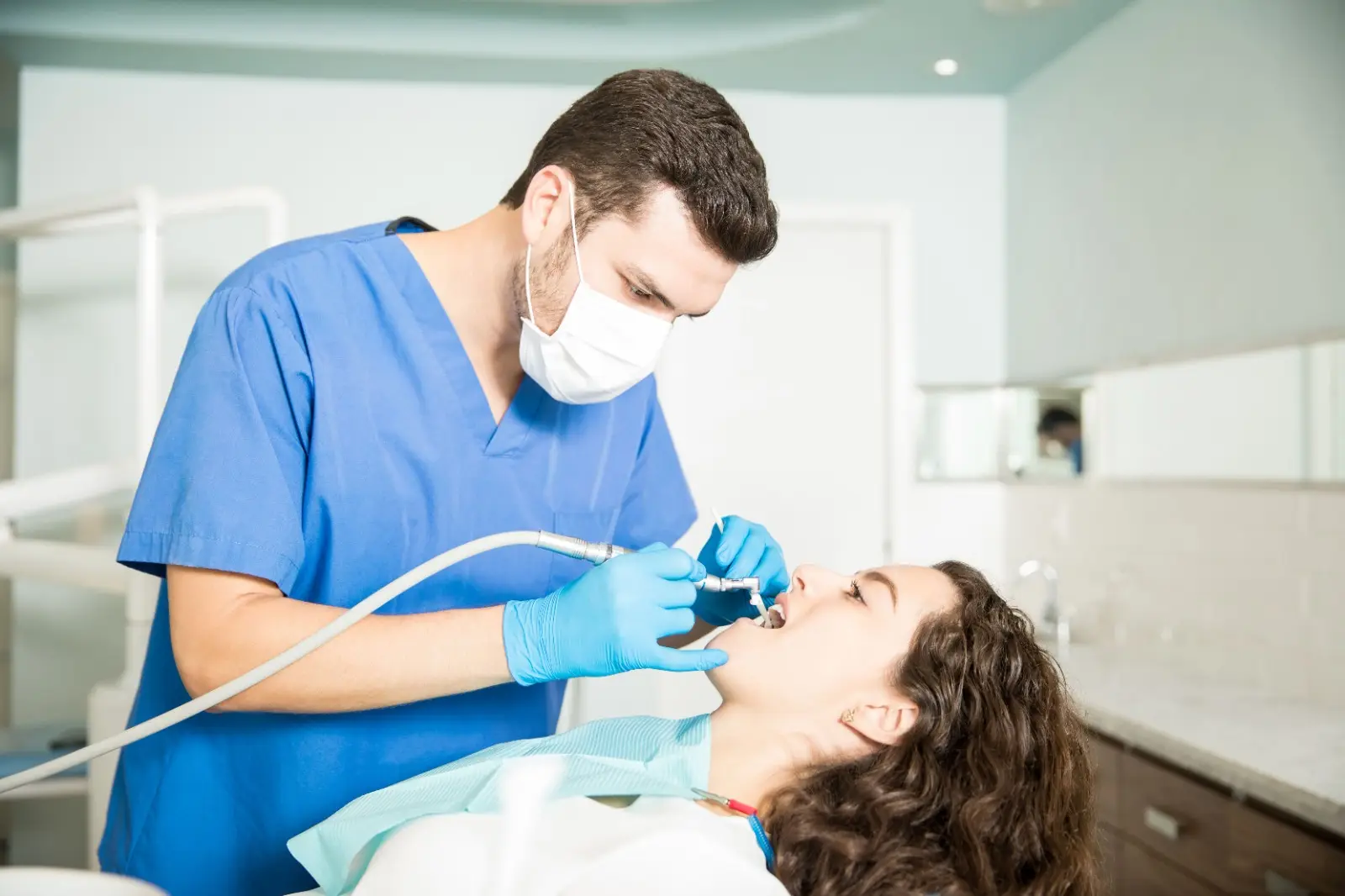 Dental Cleaning vs Deep Cleaning: What’s the Difference in Abu Dhabi