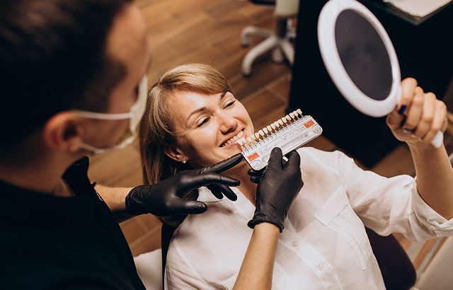 Hollywood smile vs veneers Abu Dhabi